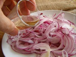 курица с морковью, лук в маринаде курица с морковью, лук в маринаде