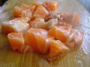 шашлык из семги, кусочки рыбы шашлык из семги, кусочки рыбы