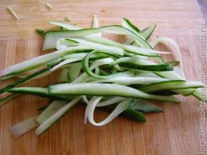 салат легкий, огурец салат легкий, огурец