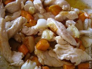 овощное рагу с белым мясом, жарим овощное рагу с белым мясом, жарим