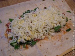 шаурма овощная, сыр сверху шаурма овощная, сыр сверху