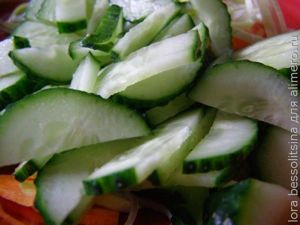 салат с орехами и лавашом, огурец салат с орехами и лавашом, огурец