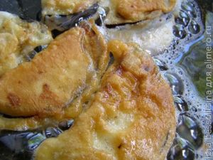 овощи и курица в кляре, жареные баклажаны овощи и курица в кляре, жареные баклажаны
