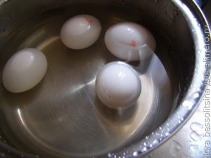 диетический салат, варим яйца диетический салат, варим яйца
