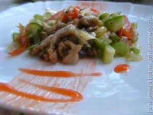 курица с овощами и грибами