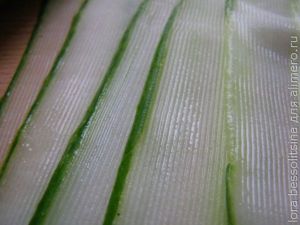 салат с грядки, слайсы огуречные салат с грядки, слайсы огуречные
