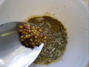 шашлычок в беконе, горчица шашлычок в беконе, горчица