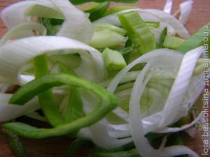 макароны с сельдереем, лук порей макароны с сельдереем, лук порей