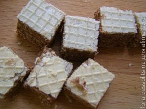 десерт с черной смородиной, вафля десерт с черной смородиной, вафля