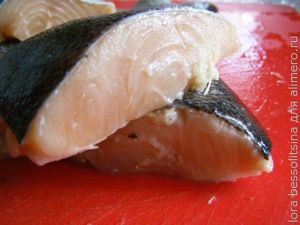 жареная форель, куски рыбы жареная форель, куски рыбы