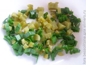 салат с семгой, огурец и лук салат с семгой, огурец и лук