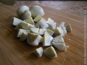 салат с семгой, яйца салат с семгой, яйца