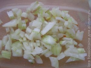 пельмени с рубленым мясом, лук пельмени с рубленым мясом, лук