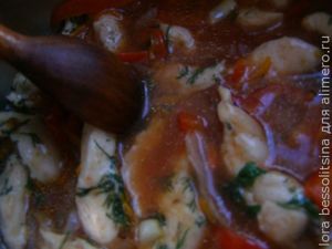 гуляш из курицы, тушится гуляш из курицы, тушится