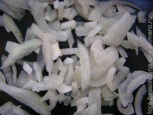 гуляш из курицы, лук гуляш из курицы, лук