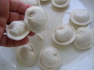 жареные пельмени, в масле жареные пельмени, в масле
