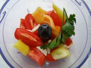 томатный сок, в блендере томатный сок, в блендере
