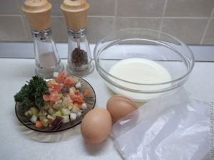 Омлет с овощами, варенный в кульке