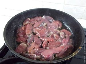 Жареная печень с луком
