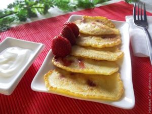 Оладьи с клубникой