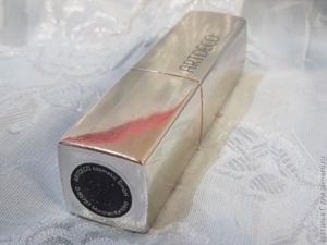 Помада ArtDeco High Performance Lipstick