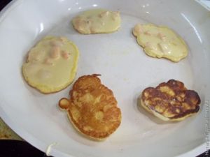Оладьи с абрикосами