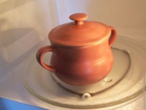 Пельмени с грибами в горшочках