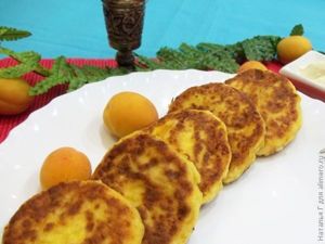 Сырники с абрикосами