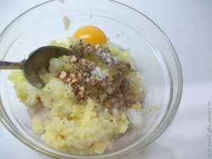 Рыбные котлеты с картофелем