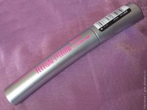 Тушь для ресниц Maybelline Illegal Length