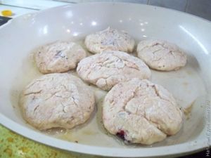 Сырники с орехами и сливами