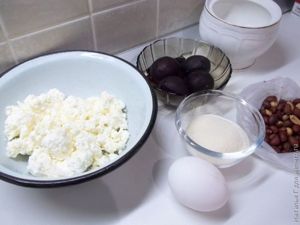 Сырники с орехами и сливами