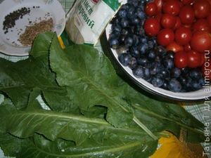 Маринованные помидоры черри с ложными маслинами