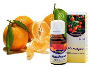 Эфирное масло мандарина. Устраняет преждевременные морщины, растяжки на коже. Снимает воспалительные процессы в бронхах, смягчает кашель. Входит в состав мужских и женских чувственных смесей. Способы применения: по 20 капель в день с водой за полчаса до еды внутрь; ванны - 5-6 капель; массаж - 3-4 капли на 10 г раст.масла. Эфирное масло мандарина. Устраняет преждевременные морщины, растяжки на коже. Снимает воспалительные процессы в бронхах, смягчает кашель. Входит в состав мужских и женских чувственных смесей. Способы применения: по 20 капель в день с водой за полчаса до еды внутрь; ванны - 5-6 капель; массаж - 3-4 капли на 10 г раст.масла.
