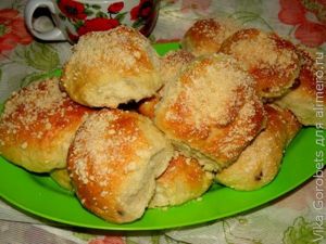 Майские булочки