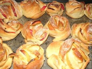 Булочки с яблоками