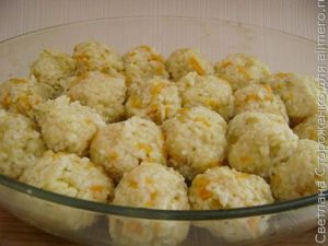 Мясные тефтели под соусом бешамель