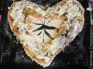 Мясная пицца в виде сердца