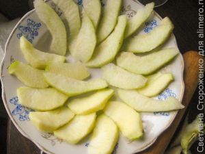 Дрожжевые булочки с яблоком и грушей