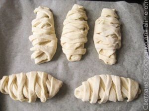 Дрожжевые булочки с яблоком и грушей