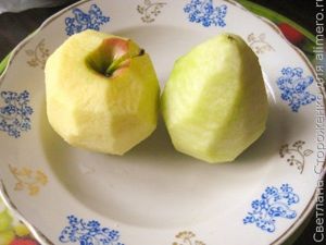 Дрожжевые булочки с яблоком и грушей