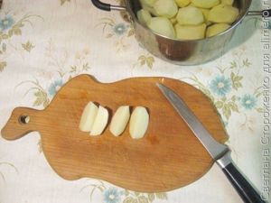 Запеченный картофель с салом в соевом соусе
