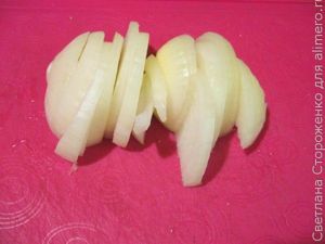 Овощная запеканка с курицей и щавелем