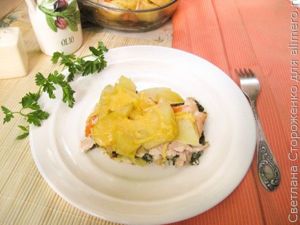 Овощная запеканка с курицей и щавелем