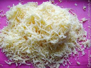 Овощная запеканка с курицей и щавелем