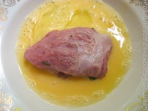 Мясные рулетики с сыром и зеленью
