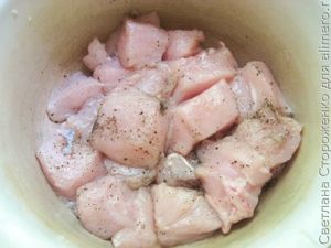 Куриное филе со спагетти из кабачка