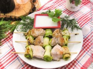 Шашлык из куры и кабачка