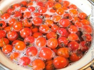 Варенье из боярышника с яблоком