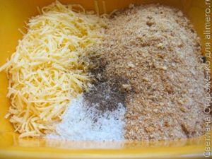 Закуска из кабачка в панировке из сухарей и сыра